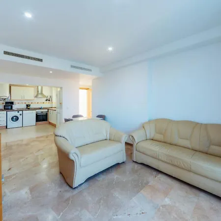 Vistas Despejadas A Pasos De La Playa, Piscina, 3bed Dénia